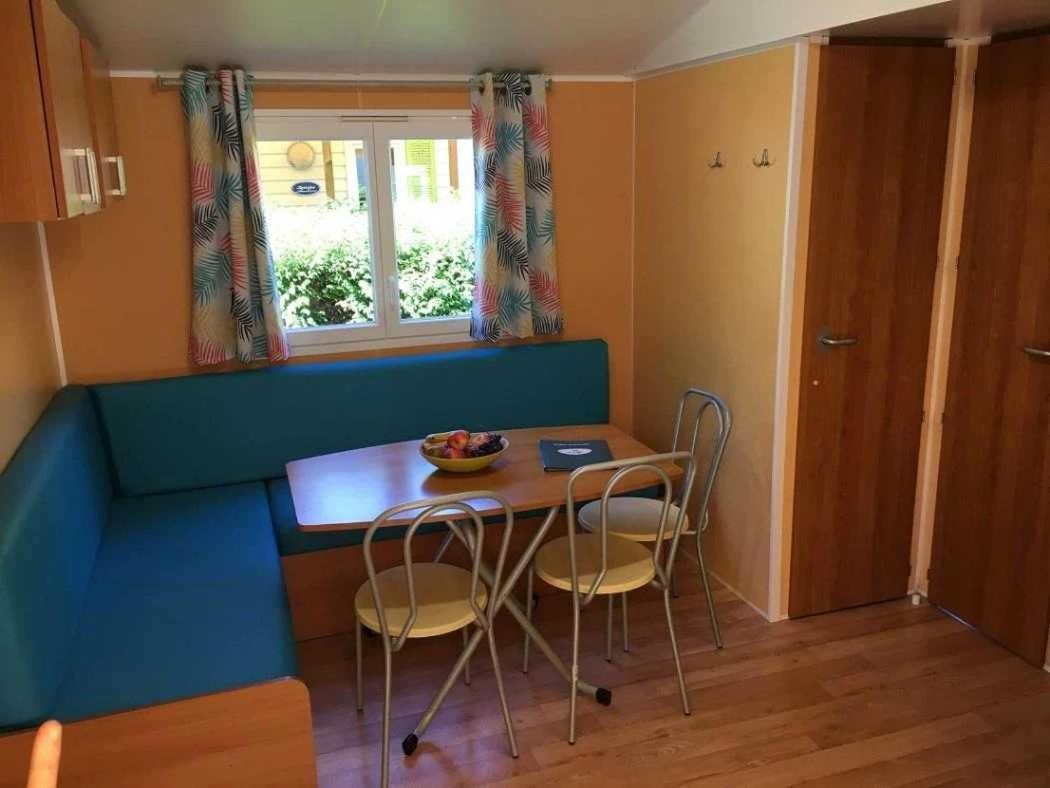 Camping - Piscine - Ccbaieb Montjoie-en-Couserans Esterno foto