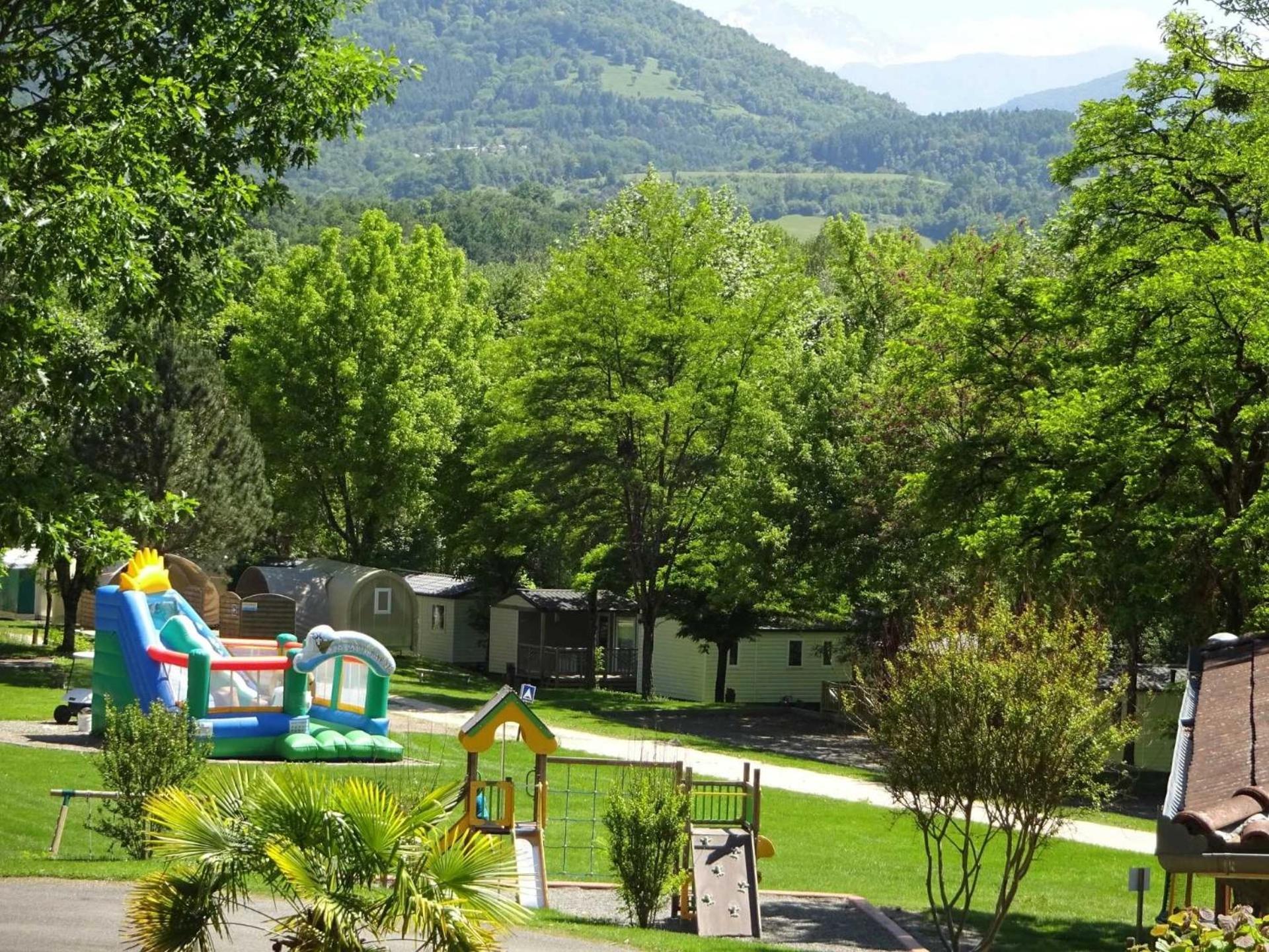 Camping - Piscine - Ccbaieb Montjoie-en-Couserans Esterno foto