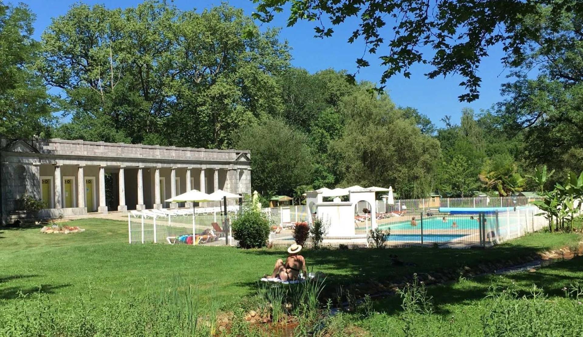 Camping - Piscine - Ccbaieb Montjoie-en-Couserans Esterno foto