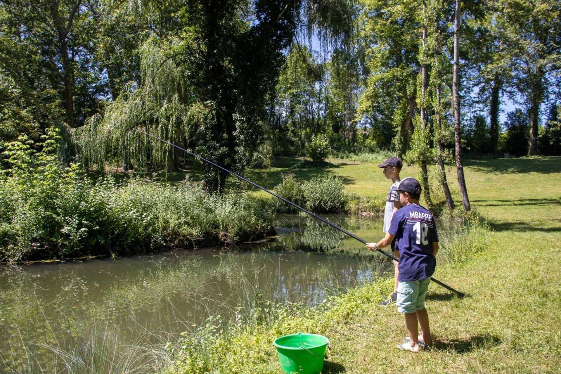 Camping - Piscine - Ccbaieb Montjoie-en-Couserans Esterno foto