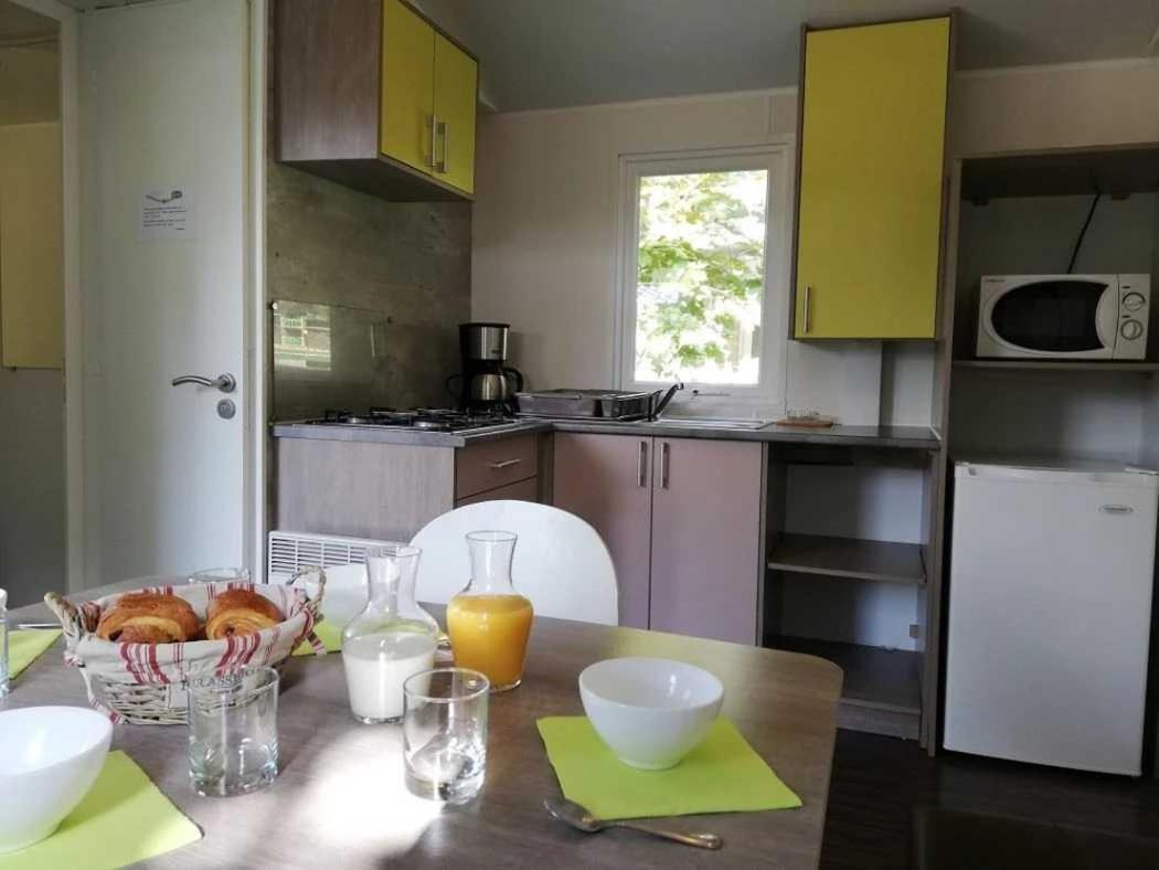 Camping - Piscine - Ccbaieb Montjoie-en-Couserans Esterno foto